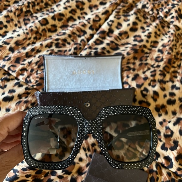 Oversized Square Crystal Gucci Sunglasses - Picture 6 of 12